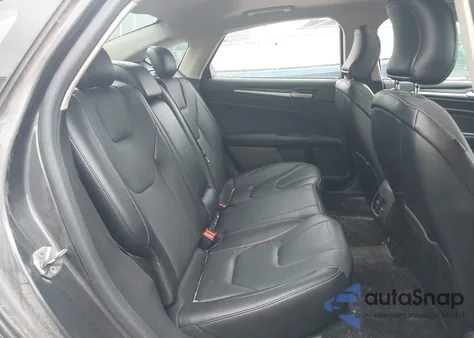 2017 Ford Fusion Titanium из США, поврежденный, VIN 3FA6P0K96HR208757